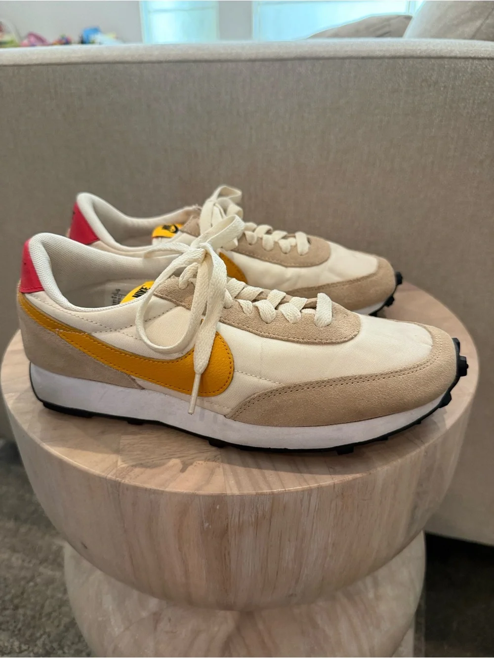Nike Daybreak Pale Ivory Sneakers Size 7